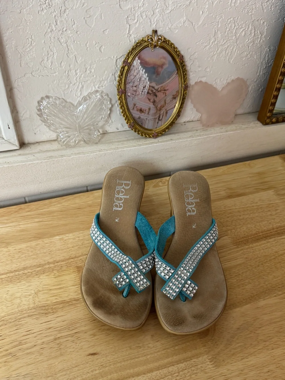 Cute Sparkly 2000’s Reba Y2K Turquoise Rhinestone Wedge Flip Flop Sandals Size 7